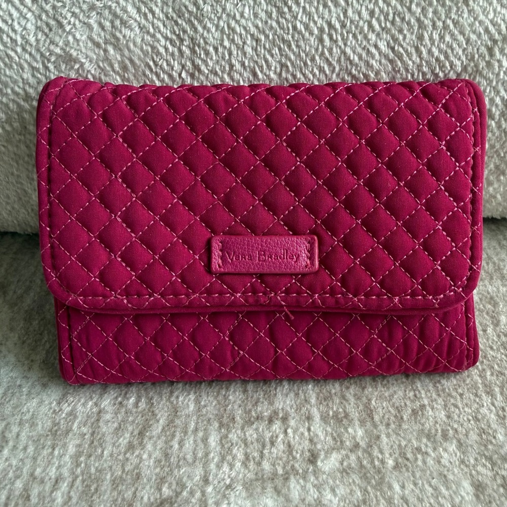 Vera Bradley Magenta Pink Quilted Microfiber RFID Trifold Wallet Floral Interior - Picture 1 of 6